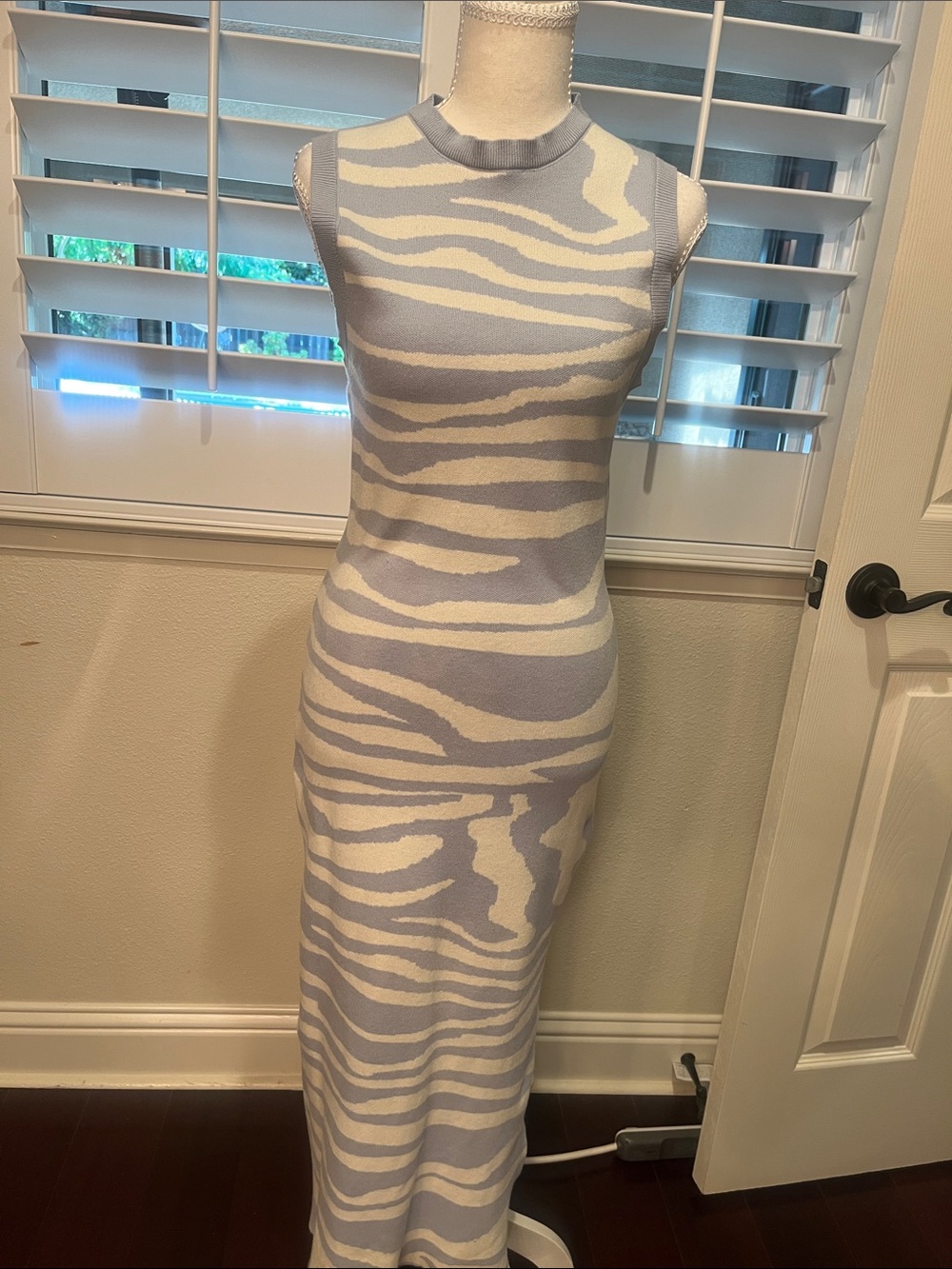 Lulu's Sleeveless Zebra-Print Knit Maxi Dress in Light Gray and Cream